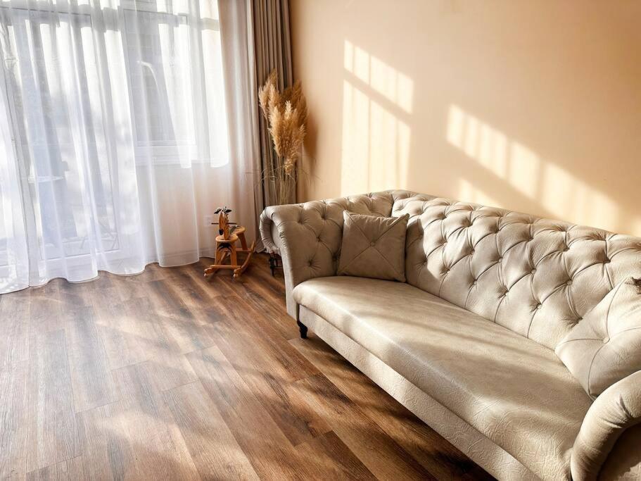 Eva's Apartment *