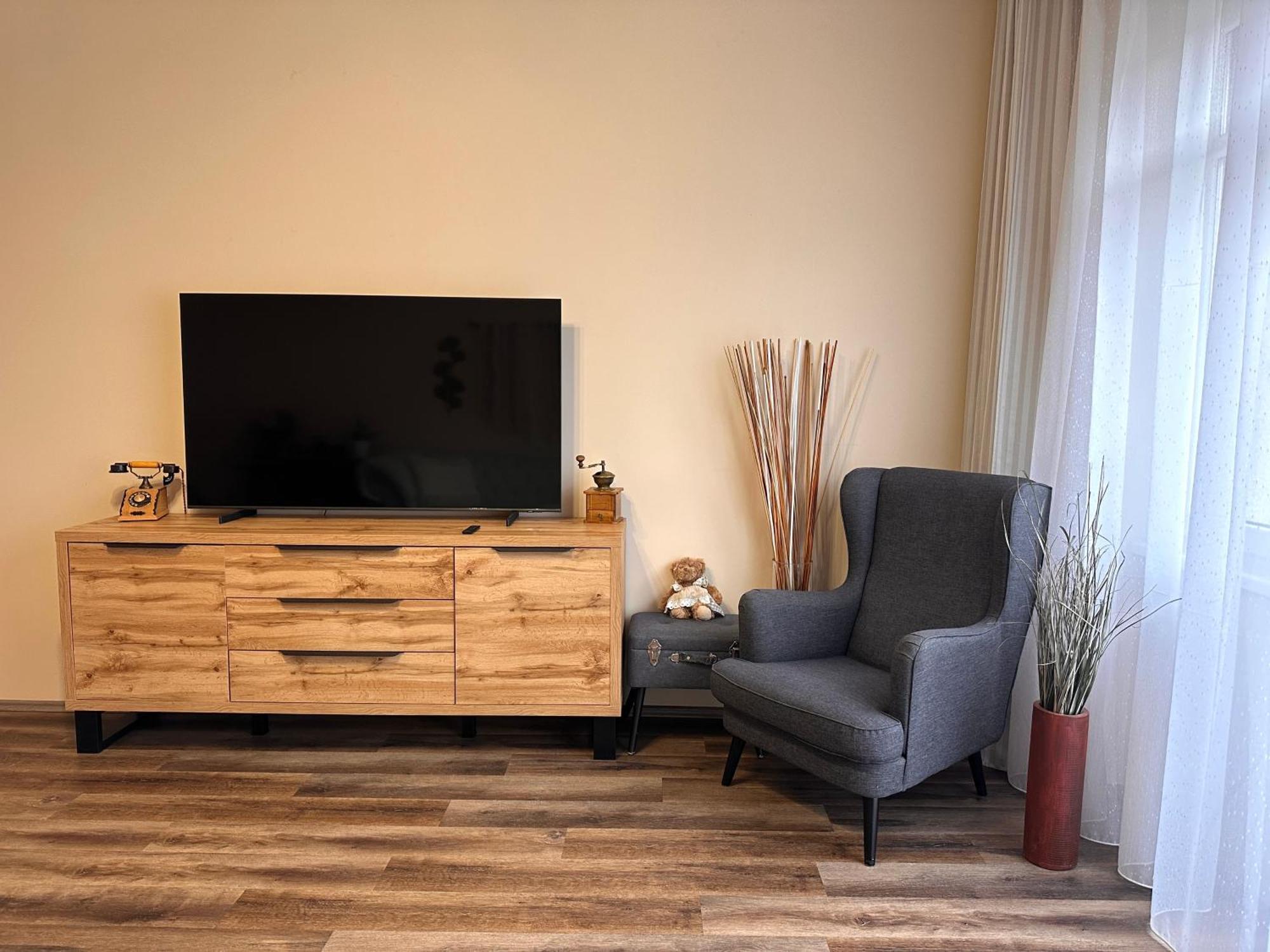 Eva's Apartment